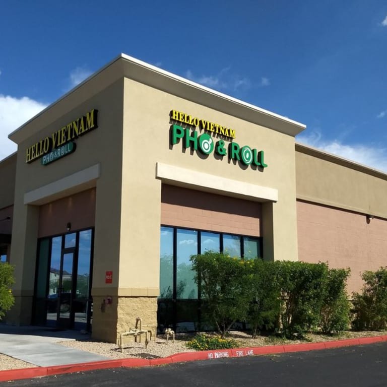 Hello Vietnam Pho & Roll